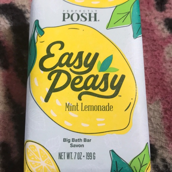 Perfectly Posh Easy Peasy Big bath Bar - Picture 2 of 6